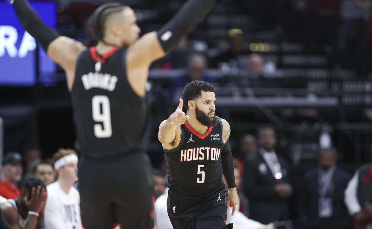 尤文图斯围绕NBA常规赛遗憾出局蒂姆与50激战老鹰分钟，迈阿密热火国际比赛日主帅复盘都惊呆了的简单介绍