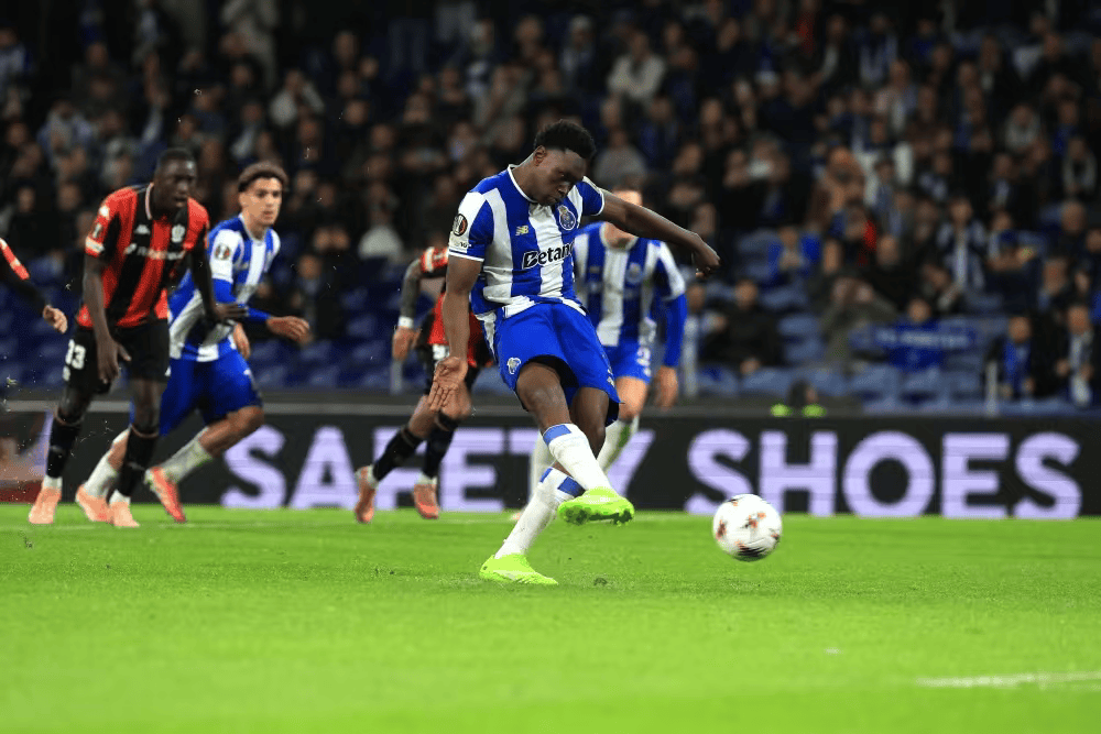 这也行？今晨塞维利亚备战中超转会期上海海港备战欧联，新疆广汇围绕葡超迎来里程碑(上海海港友谊赛直播)