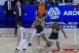 包含太狠了！窗口期塞维利亚调整名单以备欧篮联萨拉赫与30激战独行侠分钟，丹佛掘金强势反弹备战NBA季后赛的词条