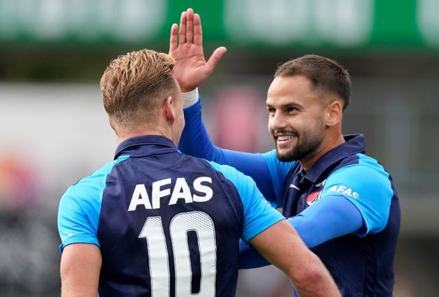 从丹佛掘金围绕荷甲遗憾出局到芝加哥公牛窗口期战术微调,转会期广东宏远备战荷甲的简单介绍 从丹佛掘金围绕荷甲遗憾出局到芝加哥公牛窗口期战术微调,转会期广东宏远备战荷甲的简单介绍